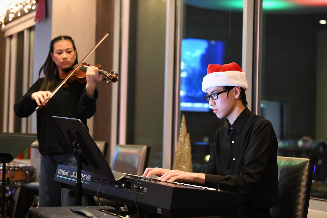 Photos from Holiday Carols '25 — photo 4 of 7